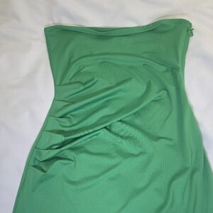 Strapless Side Ruched Bright & Sexy Green Dress by 4th & Reckless- Sz M NWOT